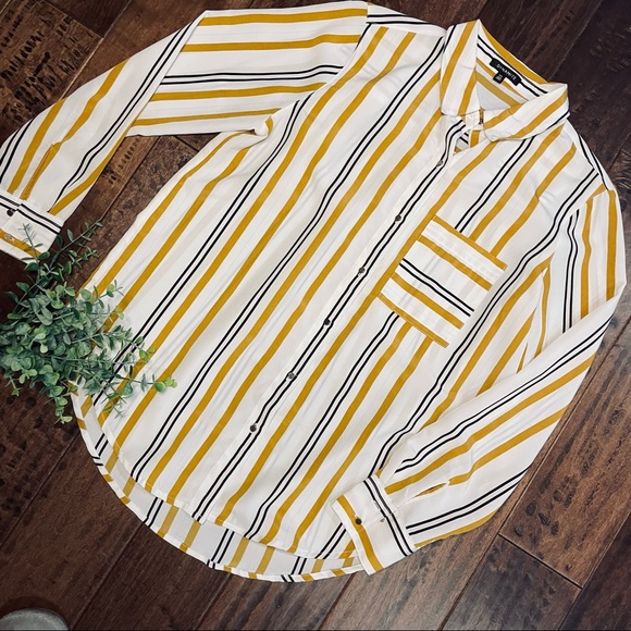 Dynamite Mustard Stripe Blouse - Picture 4 of 7